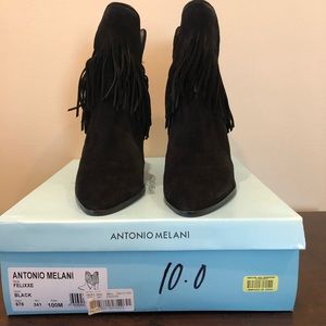 Antonio Melani suede booties